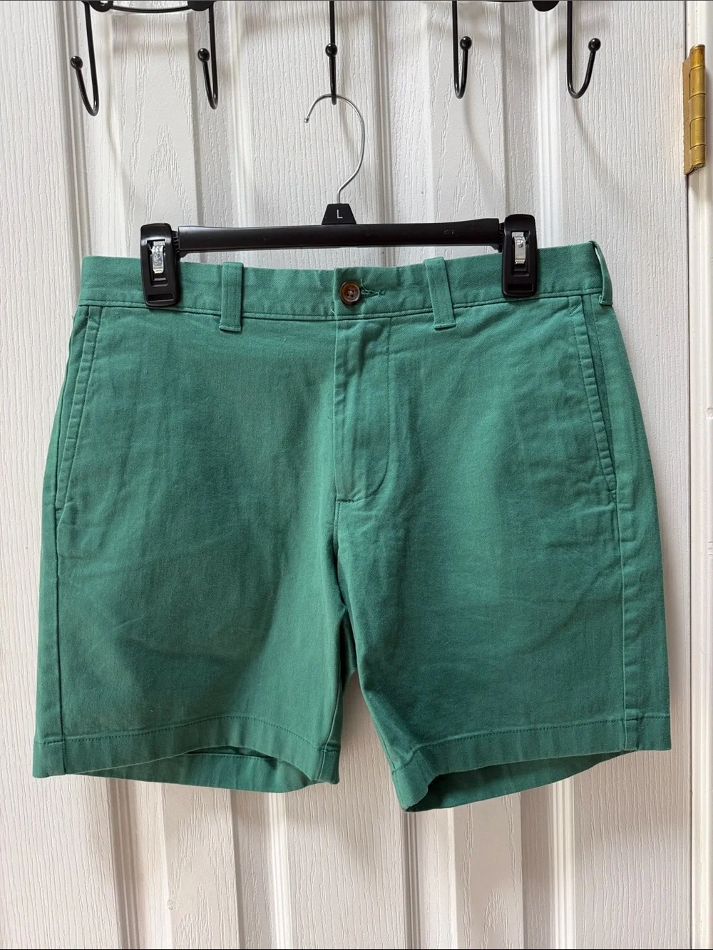 Men’s J. Crew Green Flat-Front Cotton Shorts 7” inseam